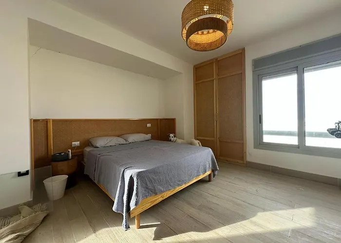 Modern 3br Duplex In Einbay With Private Roof