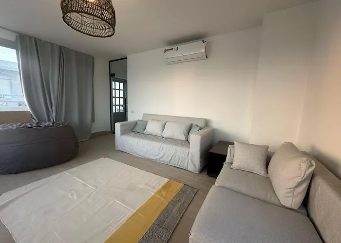 Modern 3br Duplex In Einbay With Private Roof *